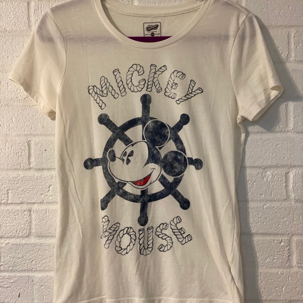 Mickey Mouse graphic t-shirt